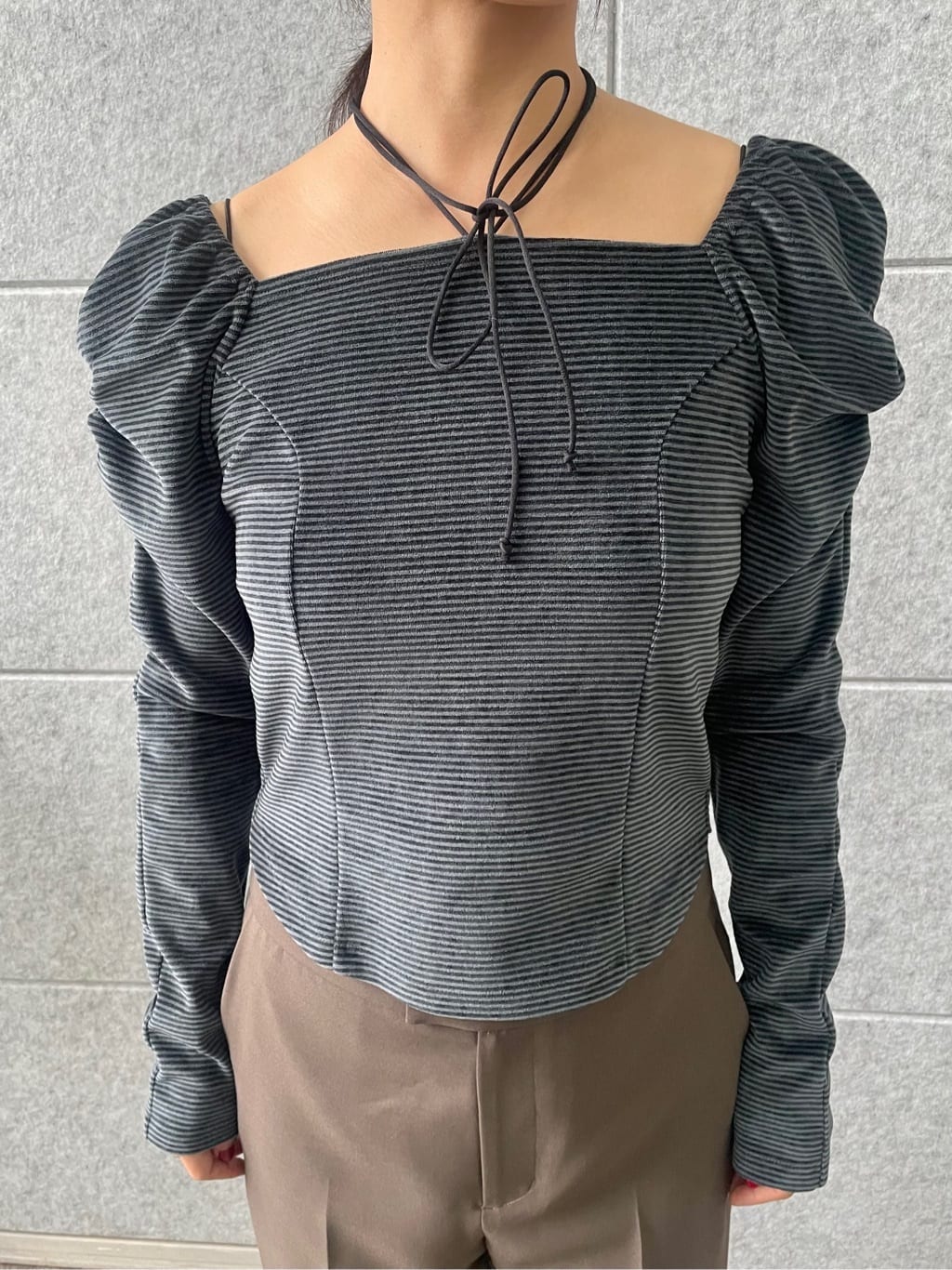 kanakoさんの「CODE A｜velour square puff top」を使ったコーディネート