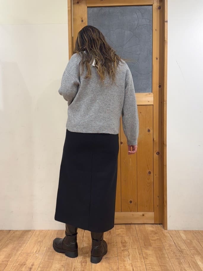 Ayana.さんの「SHOO･LA･RUE｜【S-LL】きらっと華やぐ　大人のスパンコールニット」を使ったコーディネート