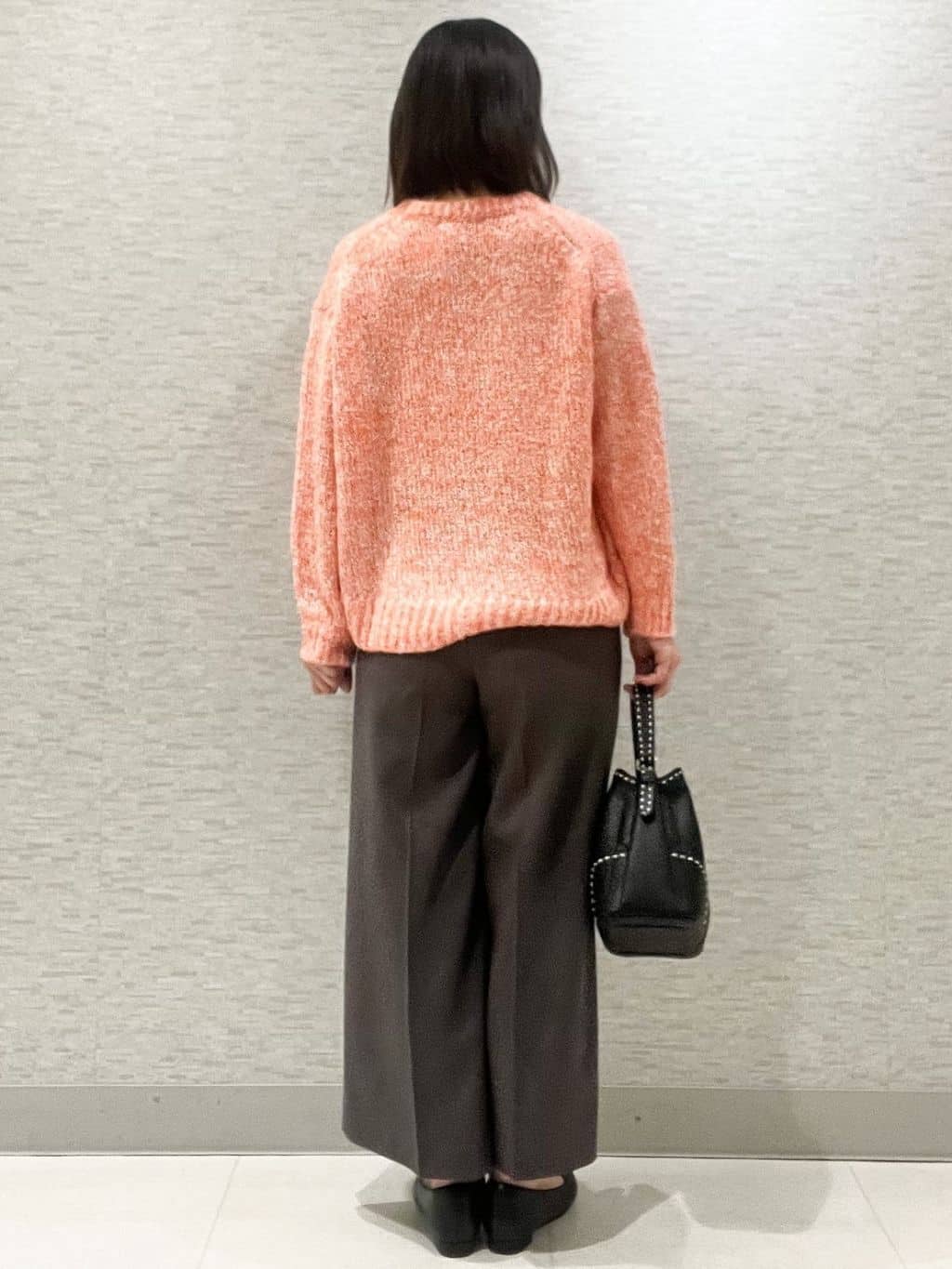 marikoさんの「Reflect｜【一枚で着映え◎／ゆったり着られるワンサイズ】スパンコール&times;ラメニット」を使ったコーディネート