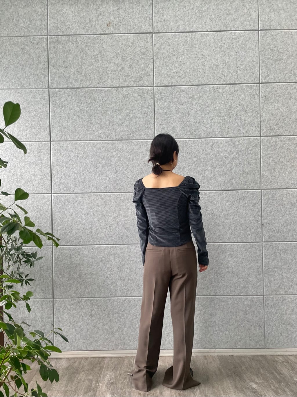 kanakoさんの「CODE A｜velour square puff top」を使ったコーディネート