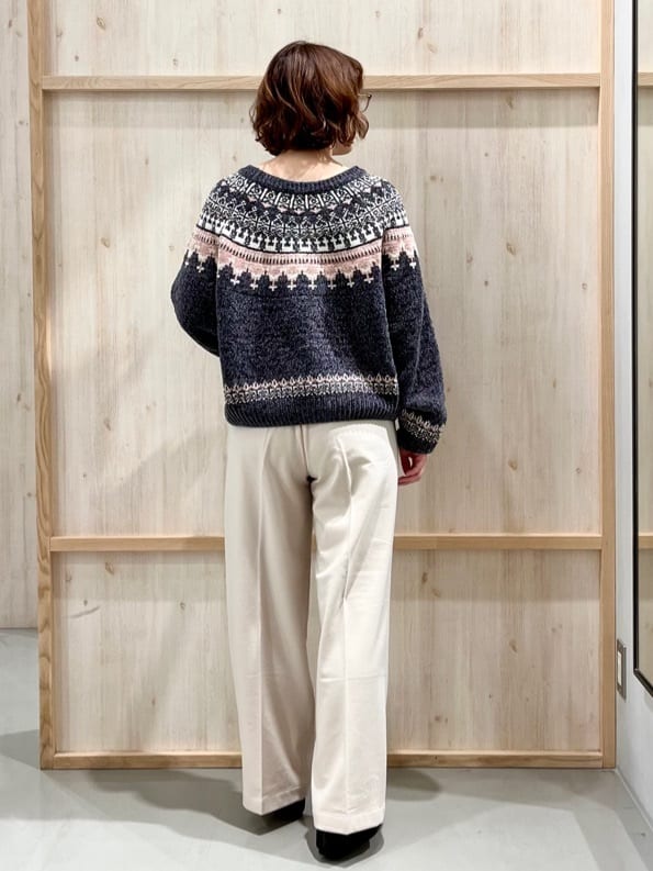 nakoさんの「THE SHOP TK｜上品さと少しの遊び心を モール求心柄ニット」を使ったコーディネート