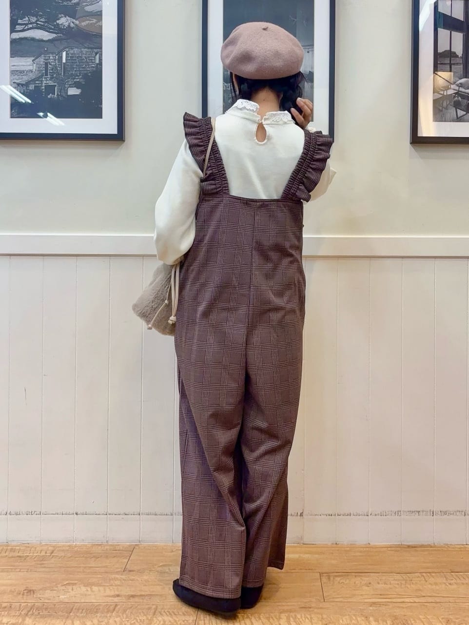 ゆうさんの「SHOO･LA･RUE｜【あったか】大人のための チェック柄フリルサロペット」を使ったコーディネート
