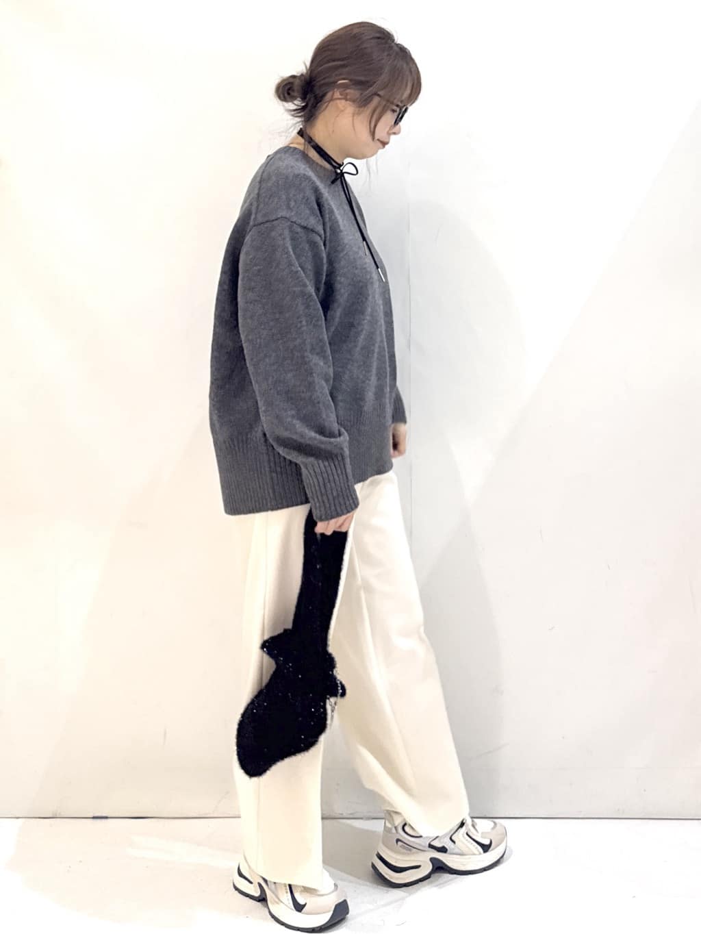 やすさんの「OPAQUE.CLIP｜ウォームタッチ イージーワイドパンツ【洗濯機洗OK／ストレッチ】≪SS～LL≫」を使ったコーディネート