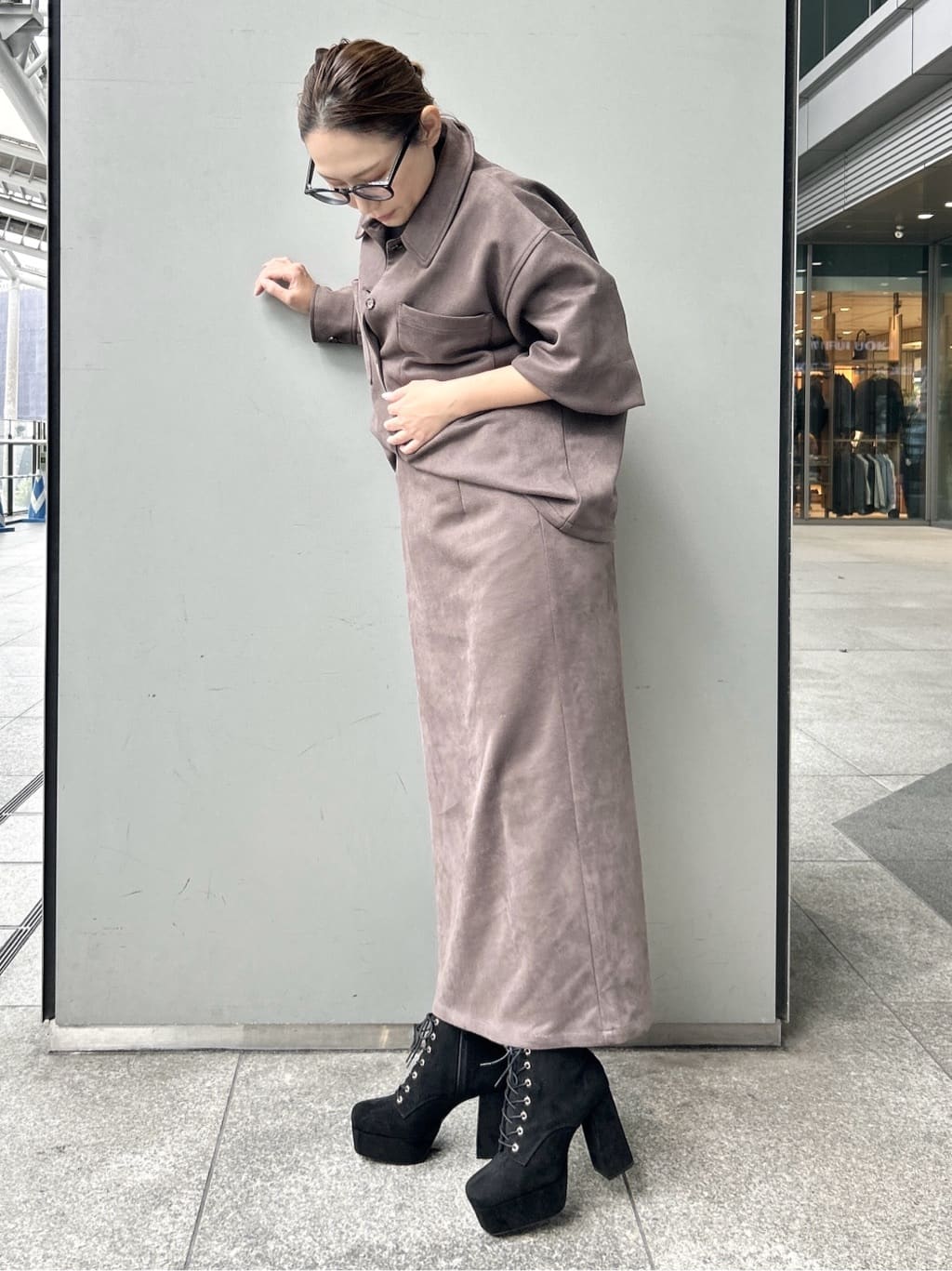 machikoさんの「ESPERANZA｜【ラク盛り／ショートブーツ】リピーター続出／脚長美脚 3WAYボアレースアップショートブーツ」を使ったコーディネート