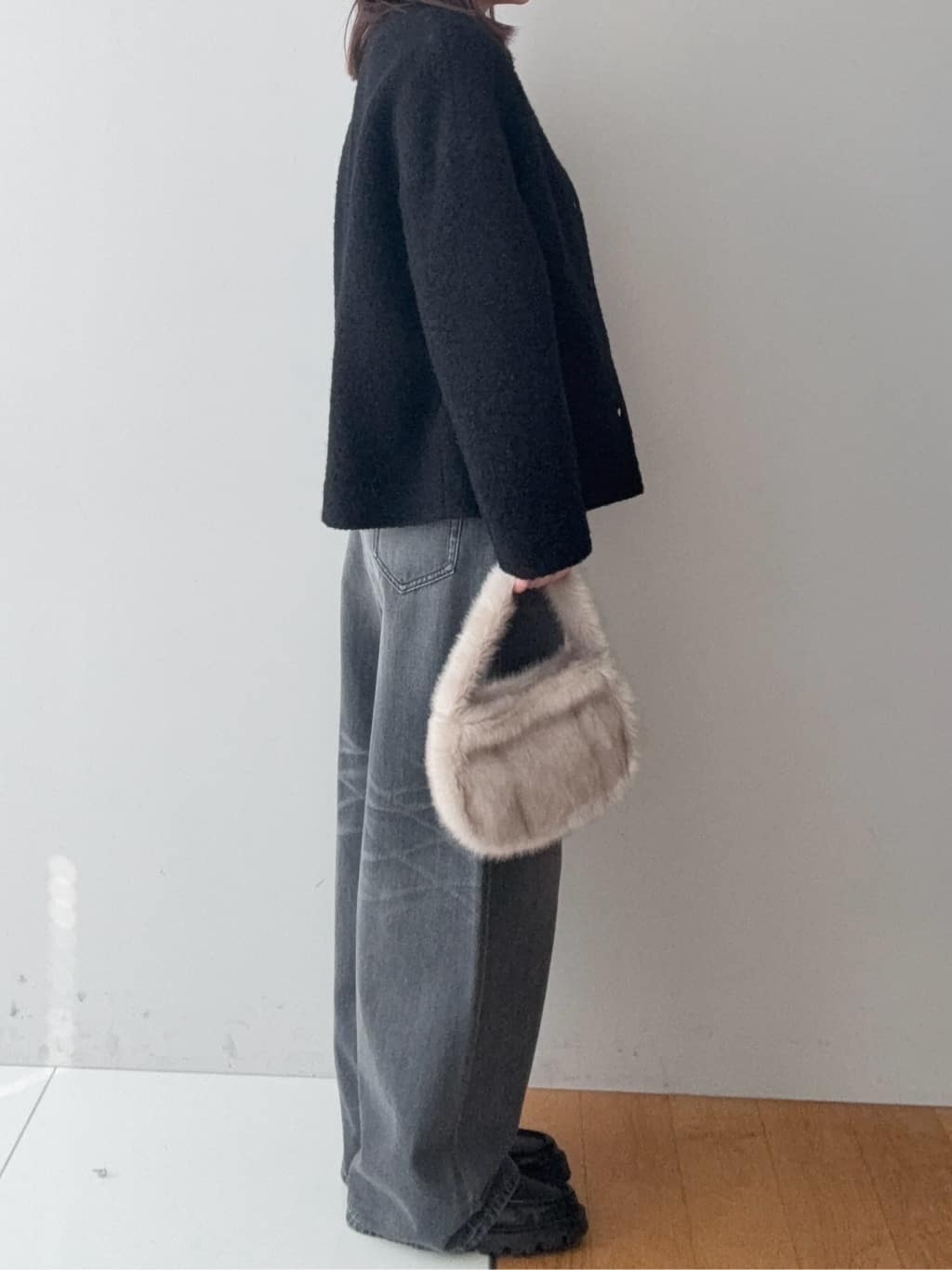 BUNさんの「DRESSTERIOR｜◆ループヤーンショートジャケット」を使ったコーディネート