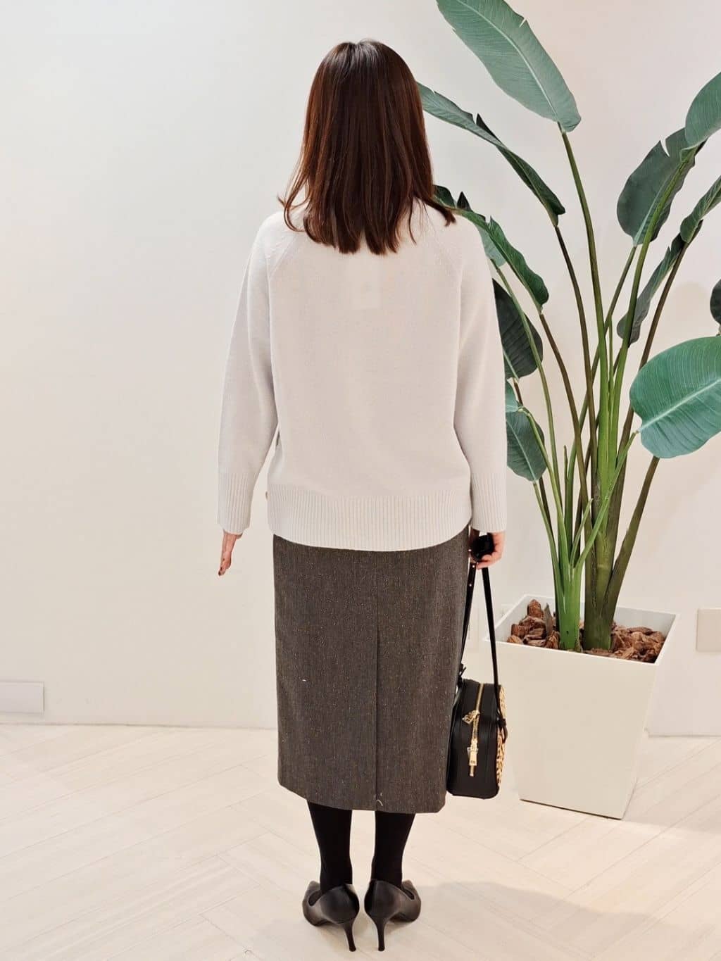 YuKaRiさんの「UNTITLED｜【重ね着もおすすめ/洗える】ウールカシミヤ クルーネックニット」を使ったコーディネート