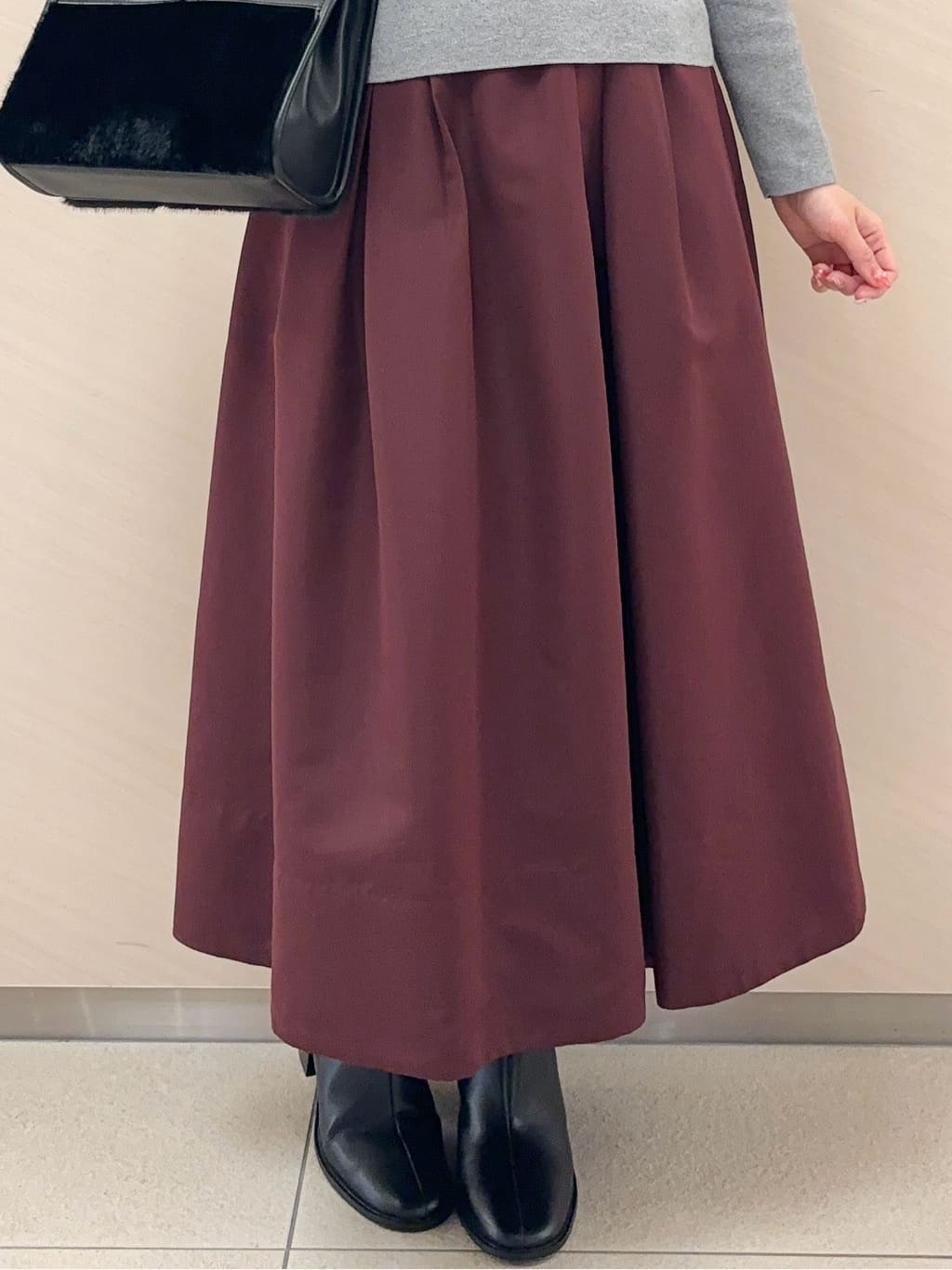 Rinaさんの「DRESSTERIOR｜2WAYレースカラーニット」を使ったコーディネート