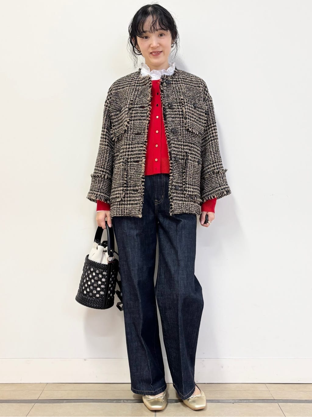 YOKOTAさんの「DRESSTERIOR｜【otonaMUSE5月号掲載】センタープレス ワイドストレートデニム」を使ったコーディネート