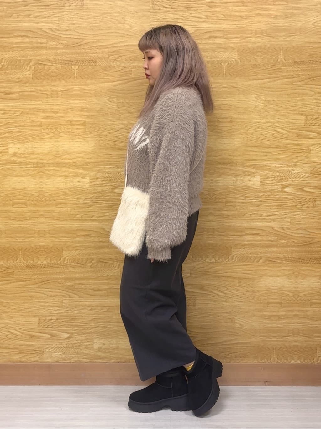 ぁむさんの「SHOO･LA･RUE｜【洗濯機可/S-LL】きちんと見えする あったか裏起毛ガウチョパンツ」を使ったコーディネート