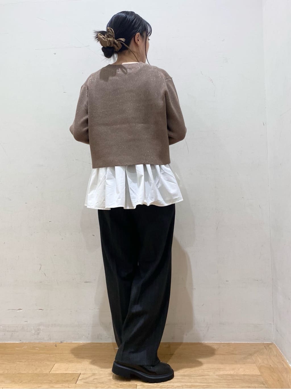 みなみさんの「OPAQUE.CLIP｜《ツインセット》ショートラメニット&times;フレアタンクトップ【洗濯機OK】」を使ったコーディネート