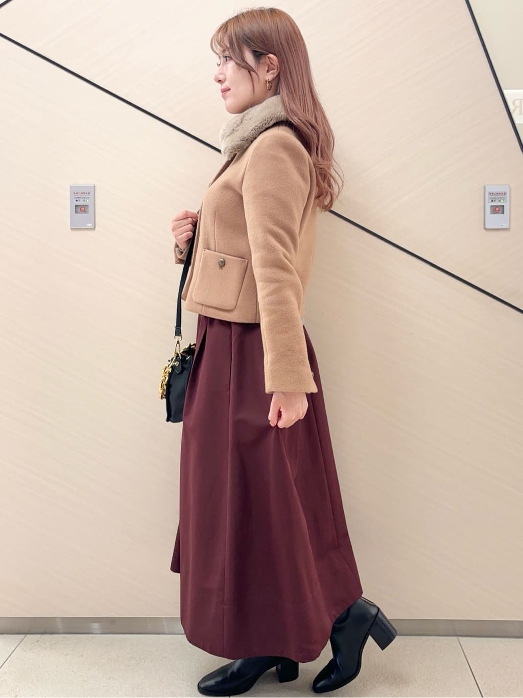 Rinaさんの「DRESSTERIOR｜2WAYレースカラーニット」を使ったコーディネート