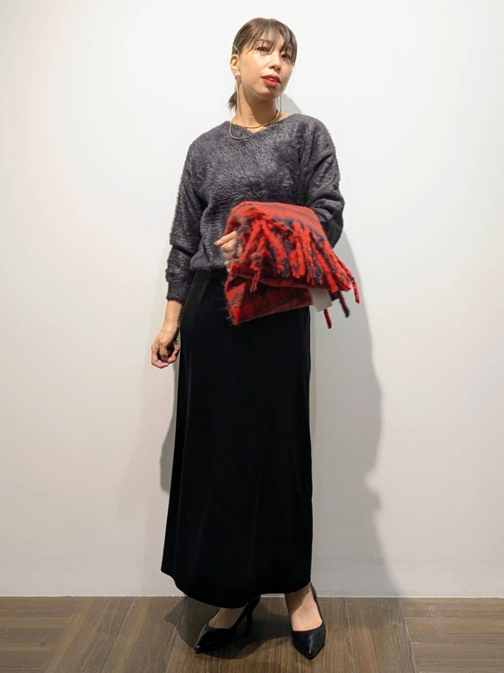 4410さんの「THE SHOP TK｜【華やかで柔らか】ふわふわフェザーニット/洗える・前後2WAY」を使ったコーディネート