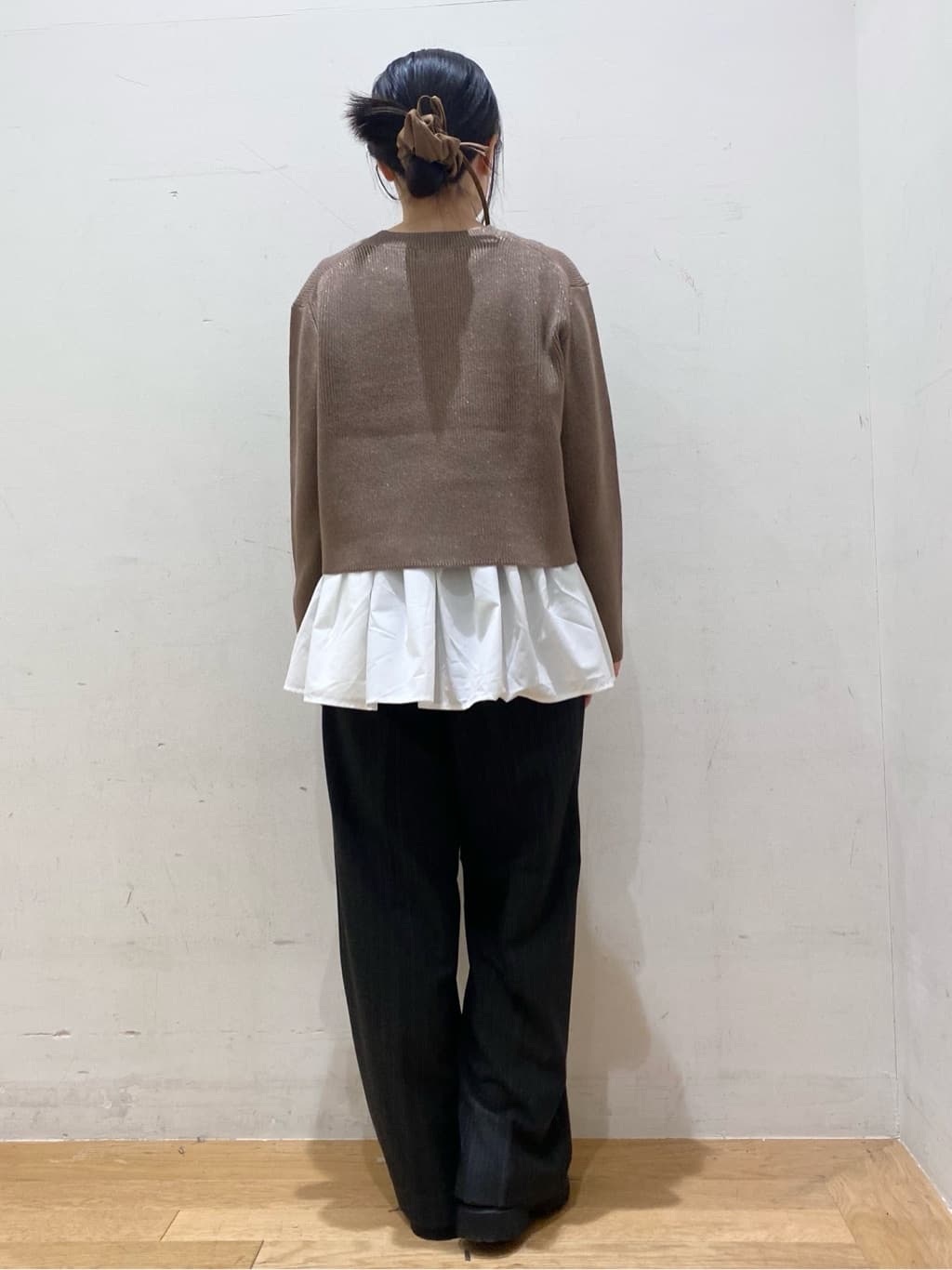 みなみさんの「OPAQUE.CLIP｜《ツインセット》ショートラメニット&times;フレアタンクトップ【洗濯機OK】」を使ったコーディネート