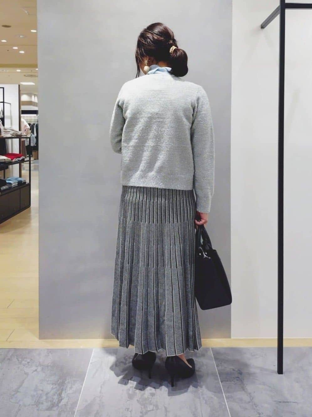 TOMOMIさんの「INDIVI｜【洗える／毛玉になりにくい】エクストラファインウール リブタートルニット」を使ったコーディネート