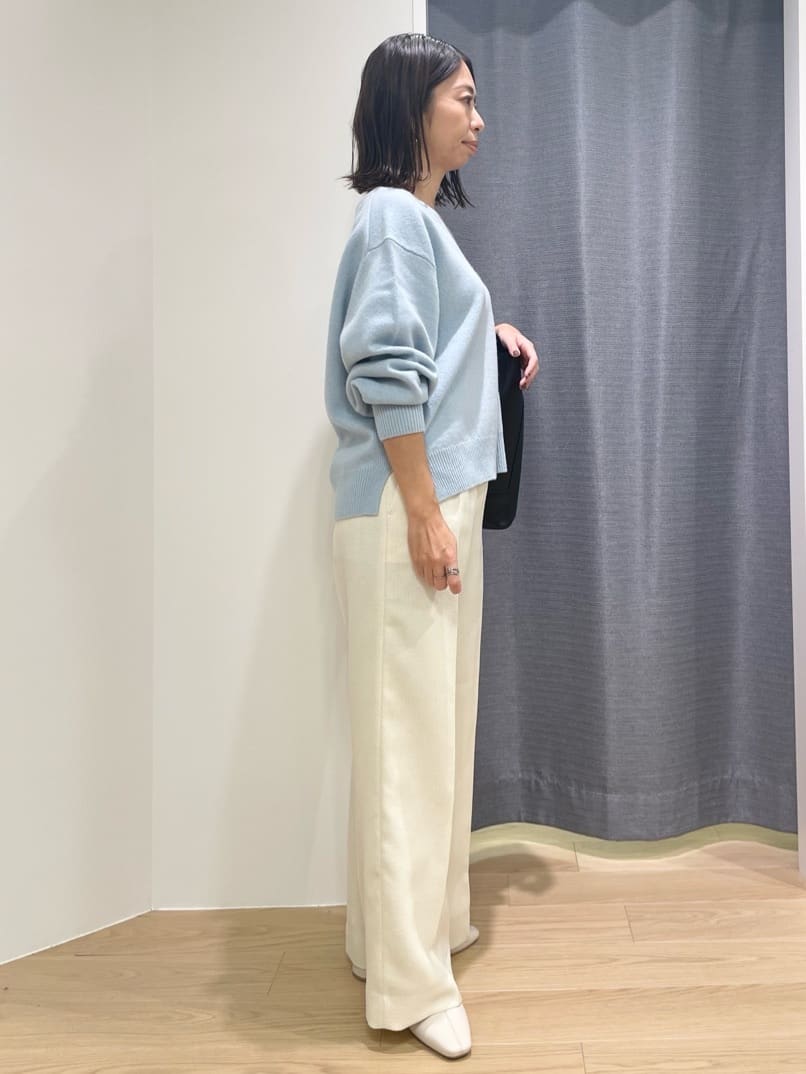 Mikoさんの「INDIVI｜【褒められパンツ/ウール調素材】ラメ混ワイドパンツ」を使ったコーディネート