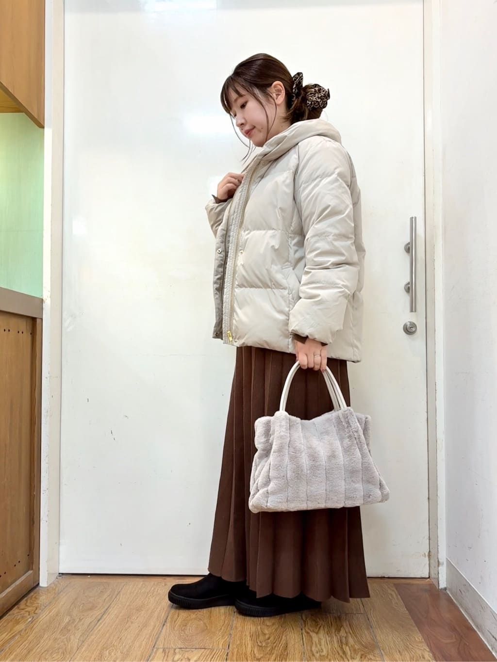 だいわさんの「SHOO･LA･RUE｜【撥水/洗える】ショートフーディーダウン」を使ったコーディネート