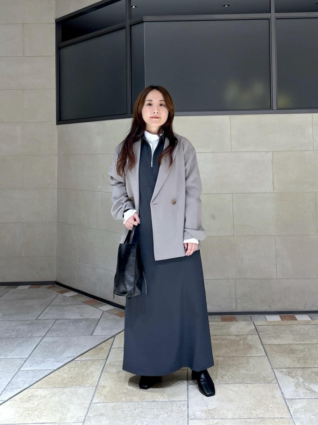 よねさんの「INDIVI｜【再入荷】パネルストレッチショートブーツ」を使ったコーディネート