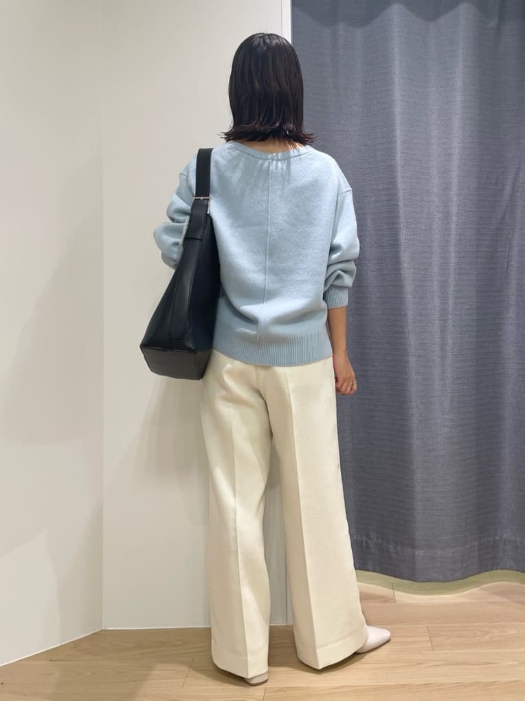 Mikoさんの「INDIVI｜【褒められパンツ/ウール調素材】ラメ混ワイドパンツ」を使ったコーディネート