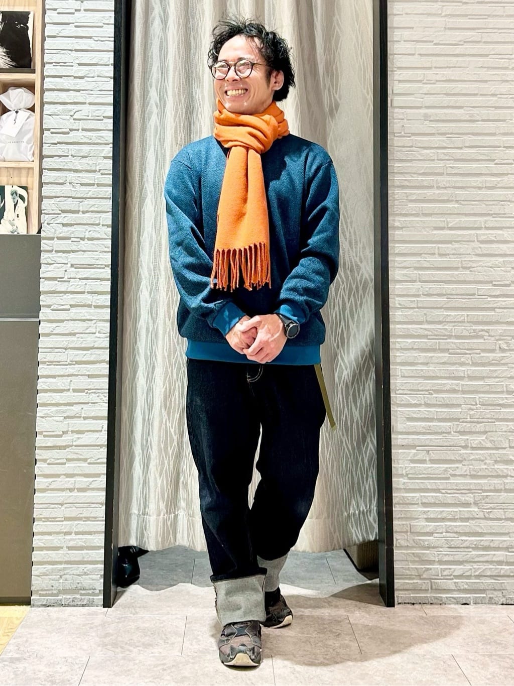 KENJI Iさんの「THE SHOP TK｜【裏起毛で暖かい】レトロフリーススウェット 洗濯機OK」を使ったコーディネート