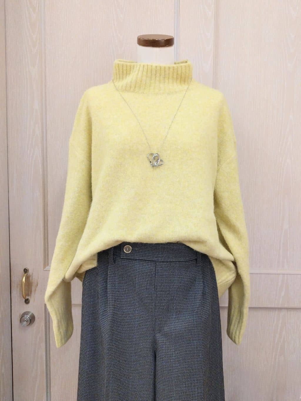 asaさんの「SHOO･LA･RUE｜ストレッチローヒール」を使ったコーディネート