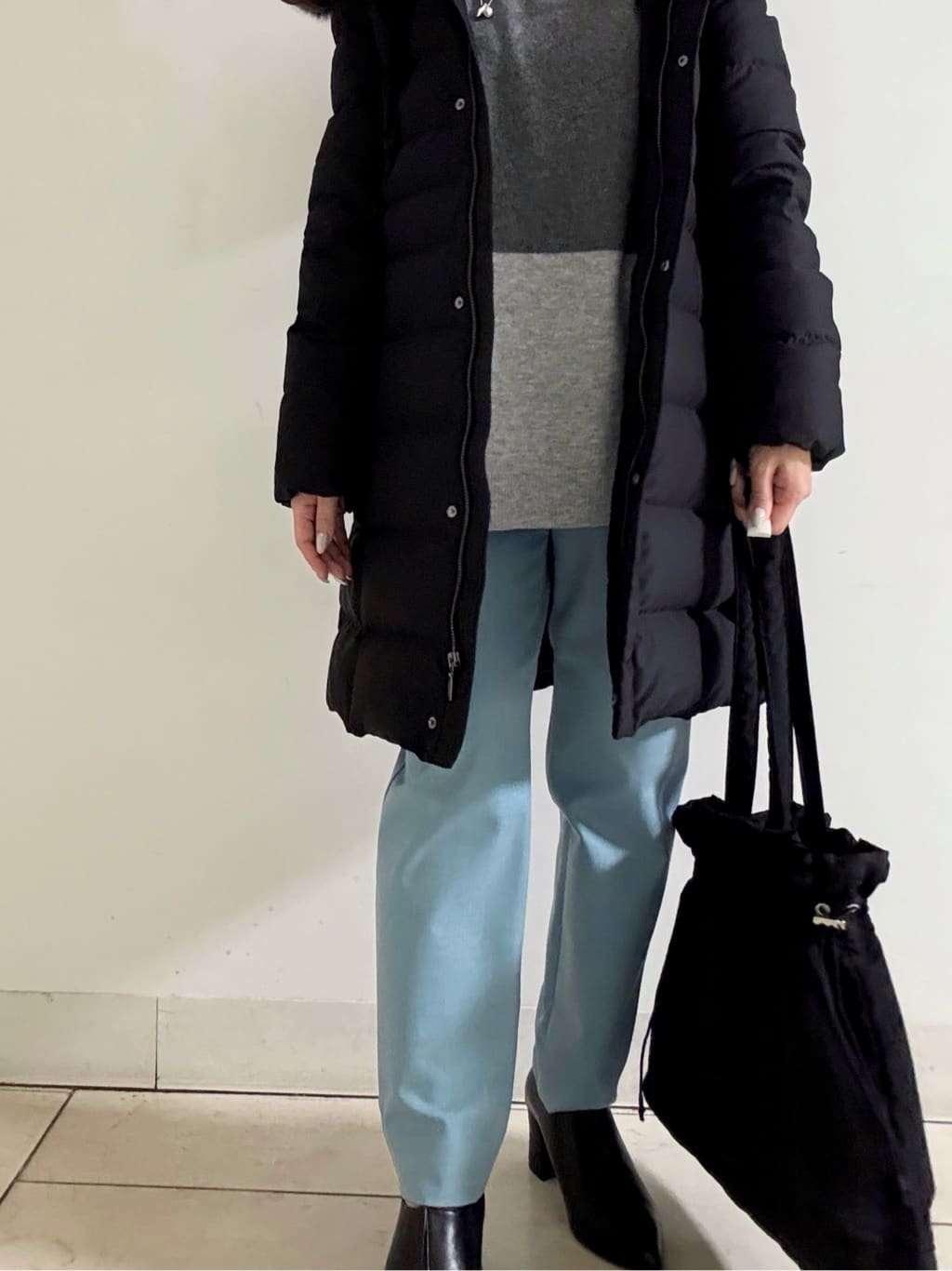 kahoさんの「INDIVI｜【名品／撥水／抗菌防臭】ロング丈リサイクルダウンコート」を使ったコーディネート