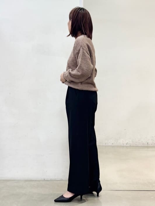 fujiさんの「THE SHOP TK｜【華やかで柔らか】ふわふわフェザーニット/洗える・前後2WAY」を使ったコーディネート