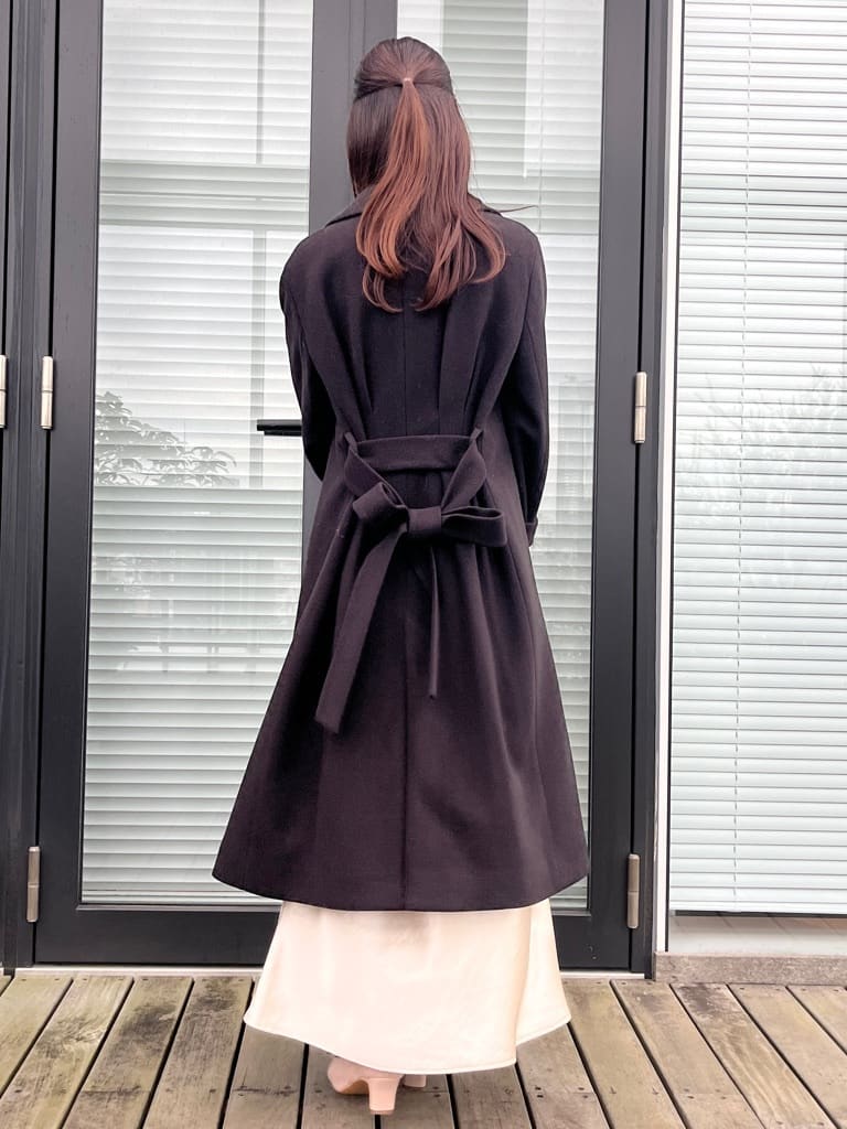 はばさんの「Couture brooch｜【大人上品・ベルト付き】パール調釦チェスターコート」を使ったコーディネート