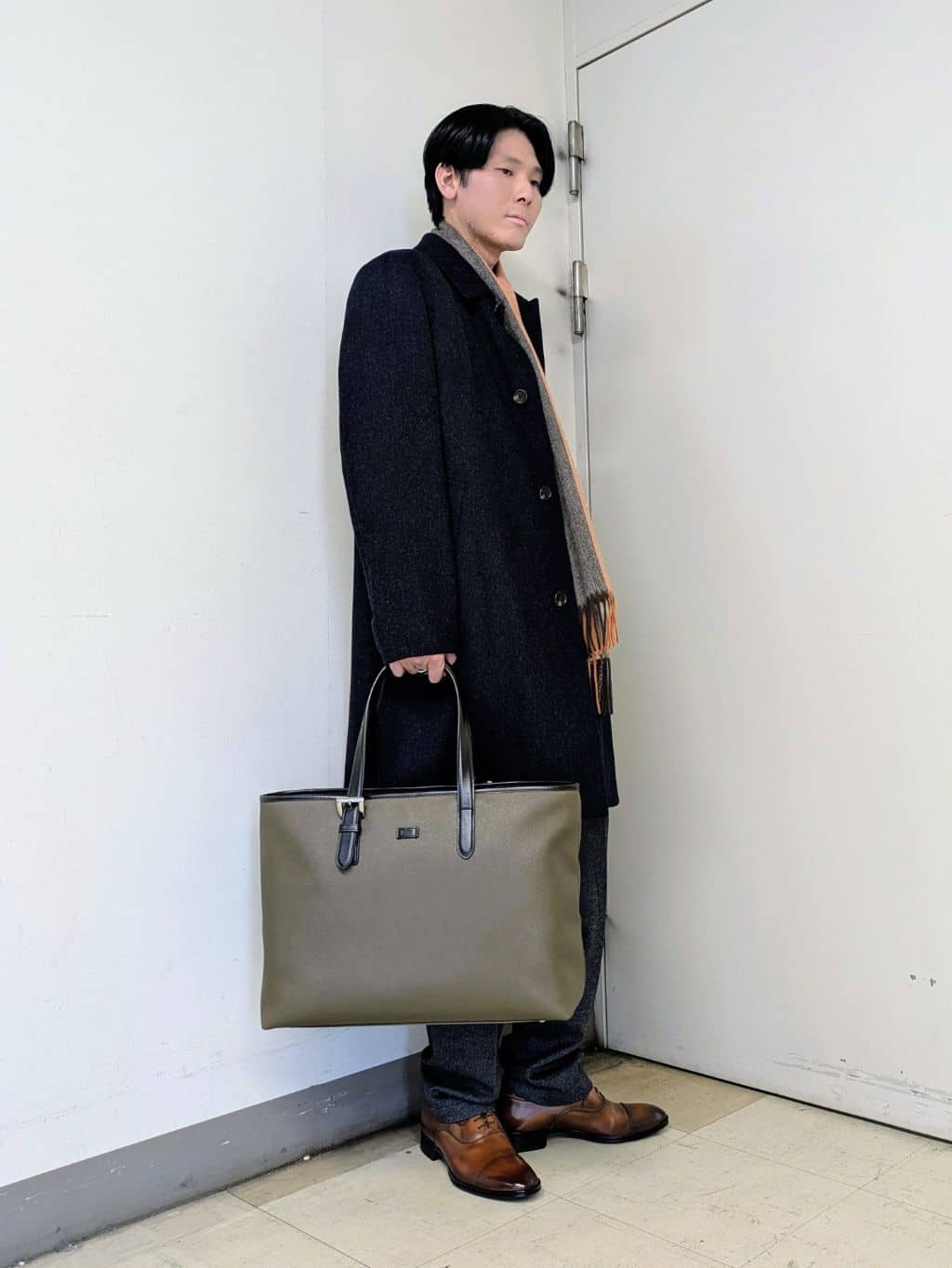 ryoさんの「TAKEO KIKUCHI｜カシミヤブレンド ビーバー調ステンカラーコート」を使ったコーディネート
