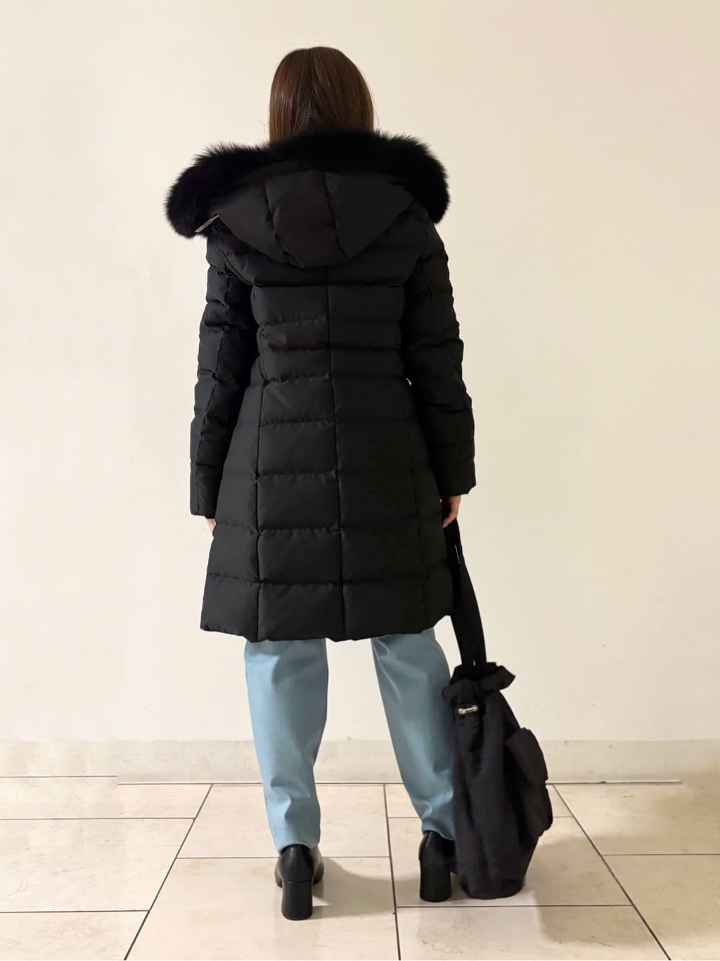kahoさんの「INDIVI｜【名品／撥水／抗菌防臭】ロング丈リサイクルダウンコート」を使ったコーディネート
