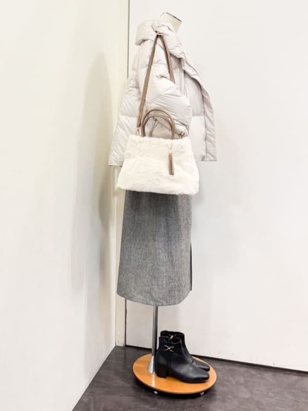 yukariさんの「grove｜【名品アウター／800FP・多機能】つつまれダウンショート」を使ったコーディネート