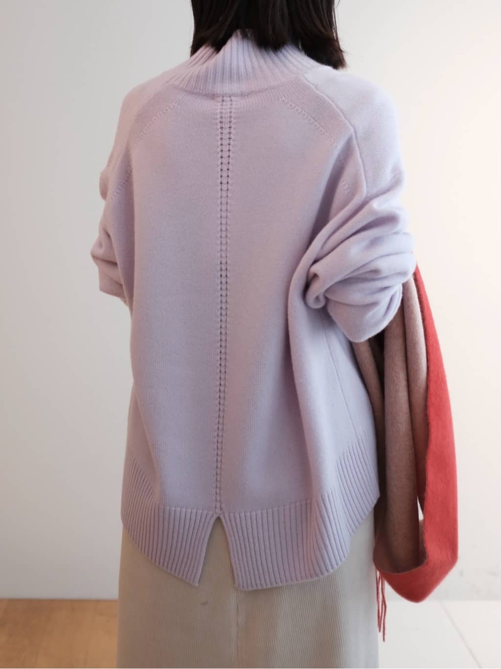 Kishimotoさんの「DRESSTERIOR｜コーデュロイジャージタイトスカート」を使ったコーディネート
