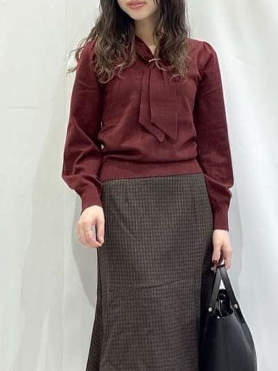komaさんの「OPAQUE.CLIP｜ゴールドパーツ付きボウタイニット【洗濯機OK】《10col／XS～LL》」を使ったコーディネート