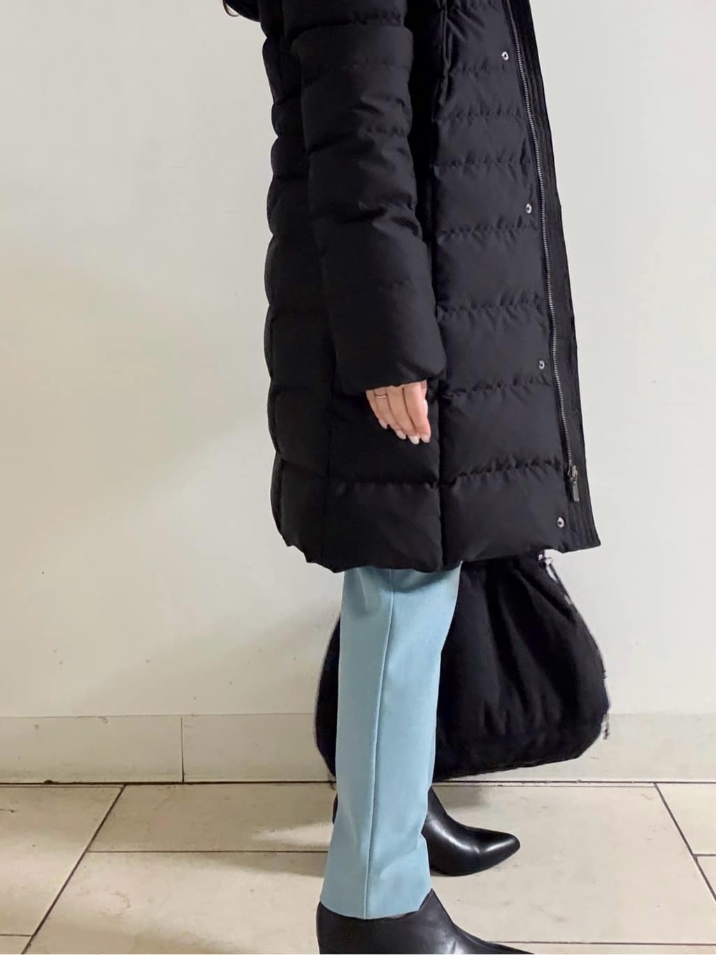 kahoさんの「INDIVI｜【名品／撥水／抗菌防臭】ロング丈リサイクルダウンコート」を使ったコーディネート