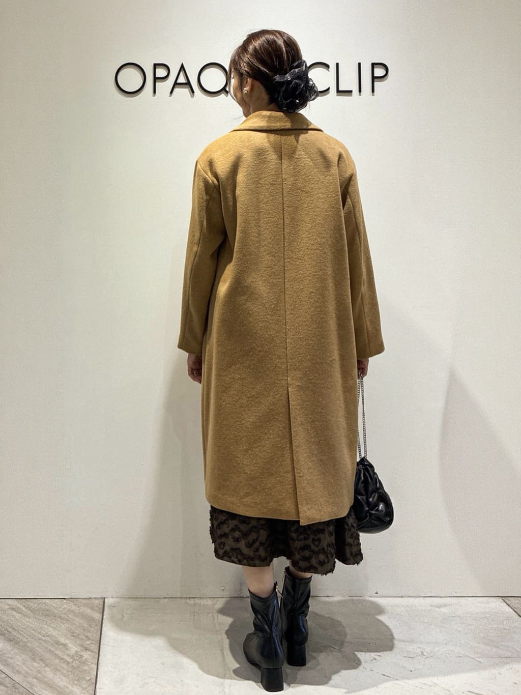 もんちゃんさんの「OPAQUE.CLIP｜キラキラビジューショートネックレス」を使ったコーディネート