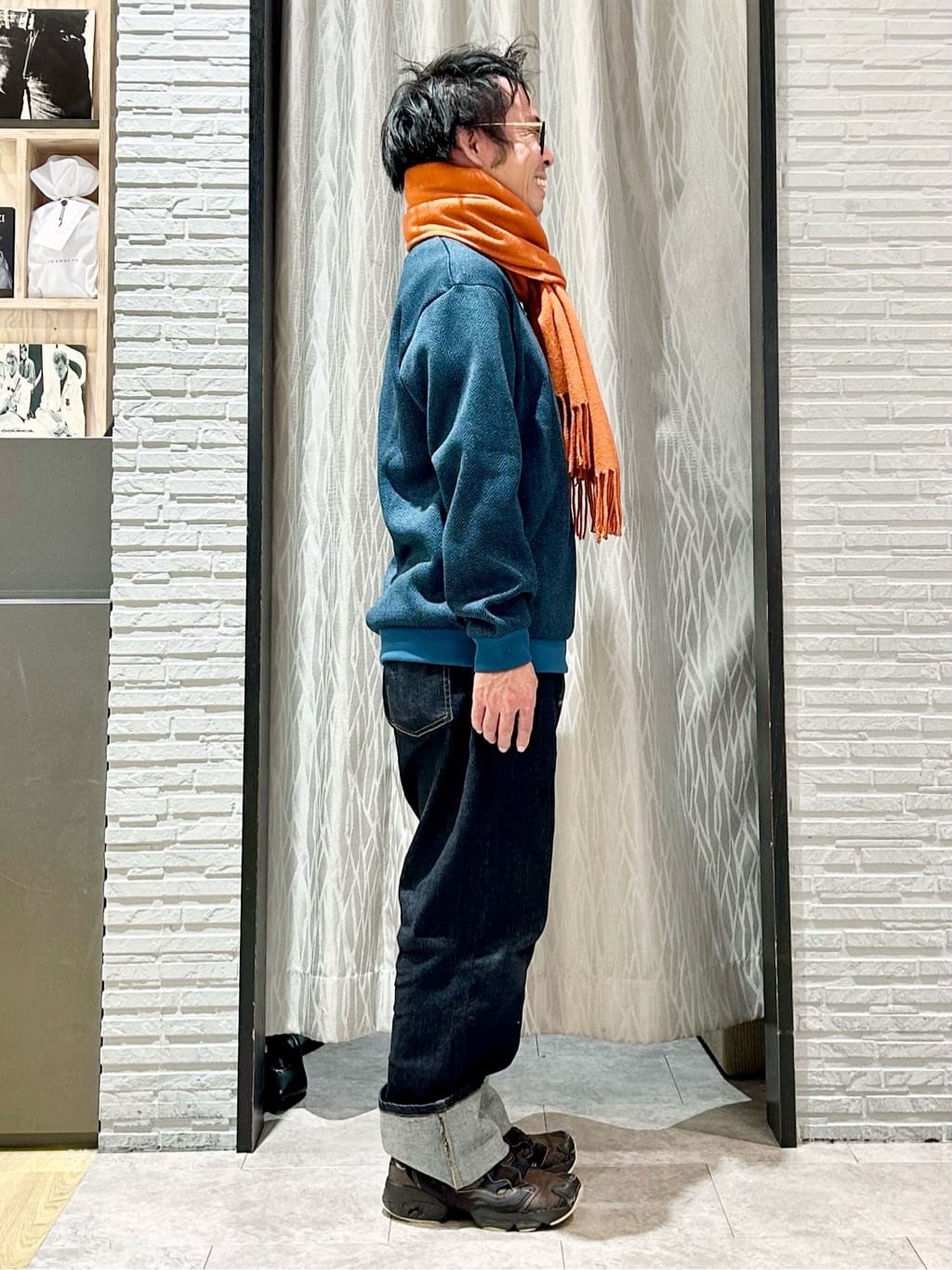 KENJI Iさんの「THE SHOP TK｜【裏起毛で暖かい】レトロフリーススウェット 洗濯機OK」を使ったコーディネート