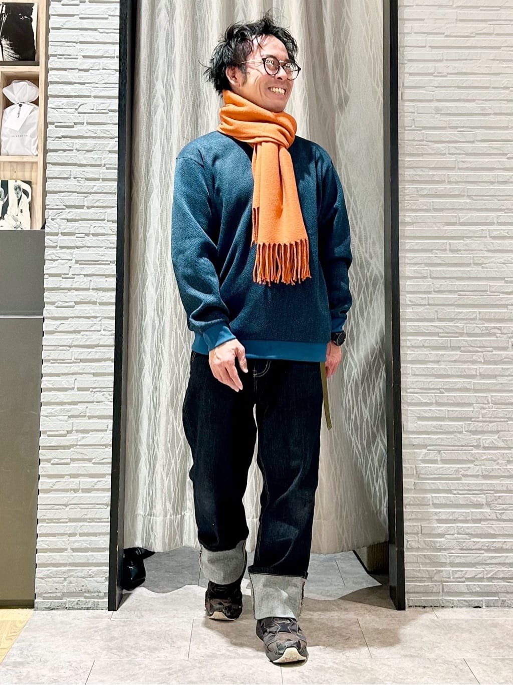 KENJI Iさんの「THE SHOP TK｜【裏起毛で暖かい】レトロフリーススウェット 洗濯機OK」を使ったコーディネート