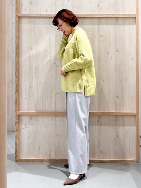 nakoさんの「THE SHOP TK｜ふんわり柔らかきれい色 ウール混ハイネックニット」を使ったコーディネート