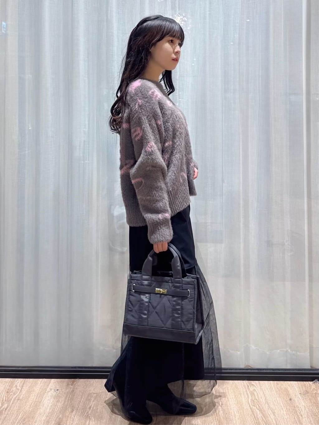 ぞうげさんの「OPAQUE.CLIP｜アート柄シャギーニット【洗濯機OK】」を使ったコーディネート