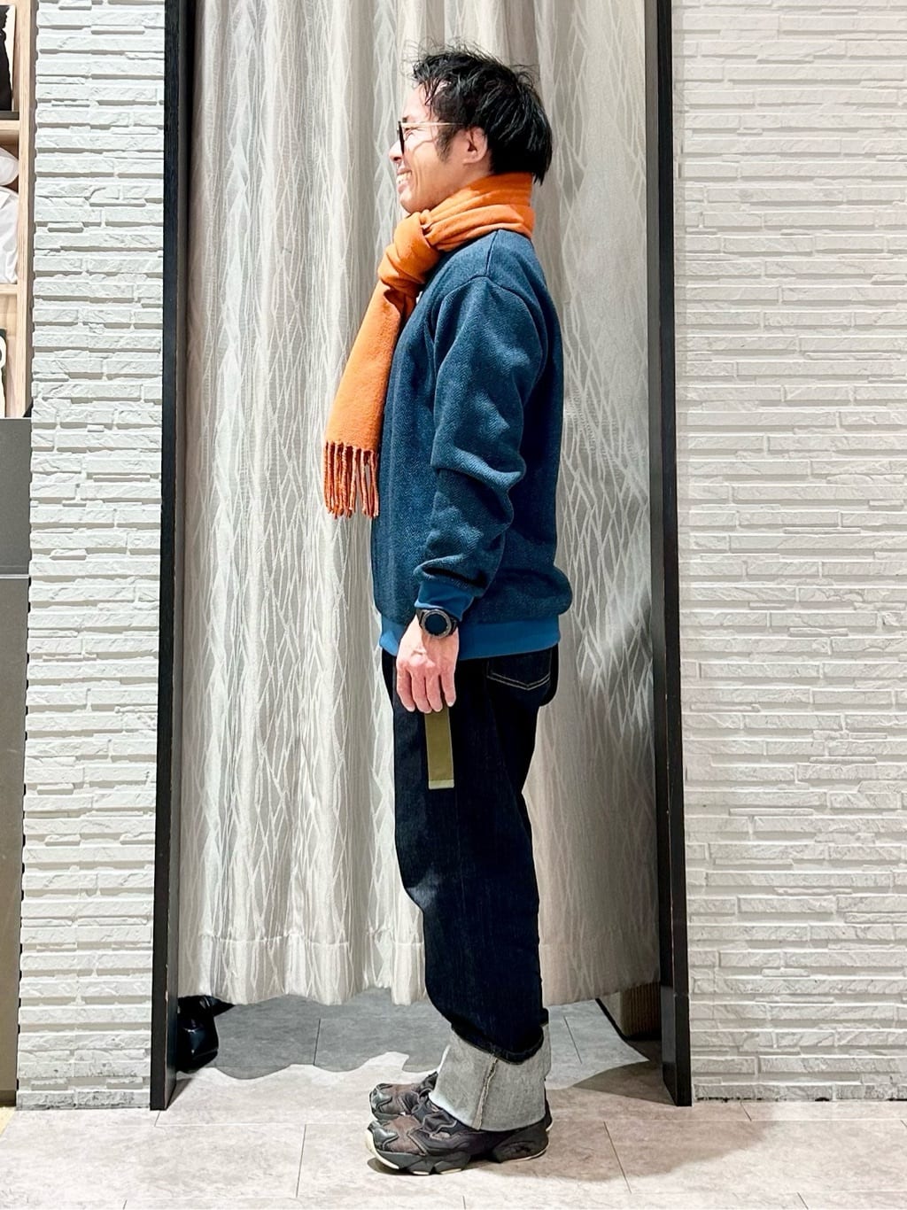 KENJI Iさんの「THE SHOP TK｜【裏起毛で暖かい】レトロフリーススウェット 洗濯機OK」を使ったコーディネート