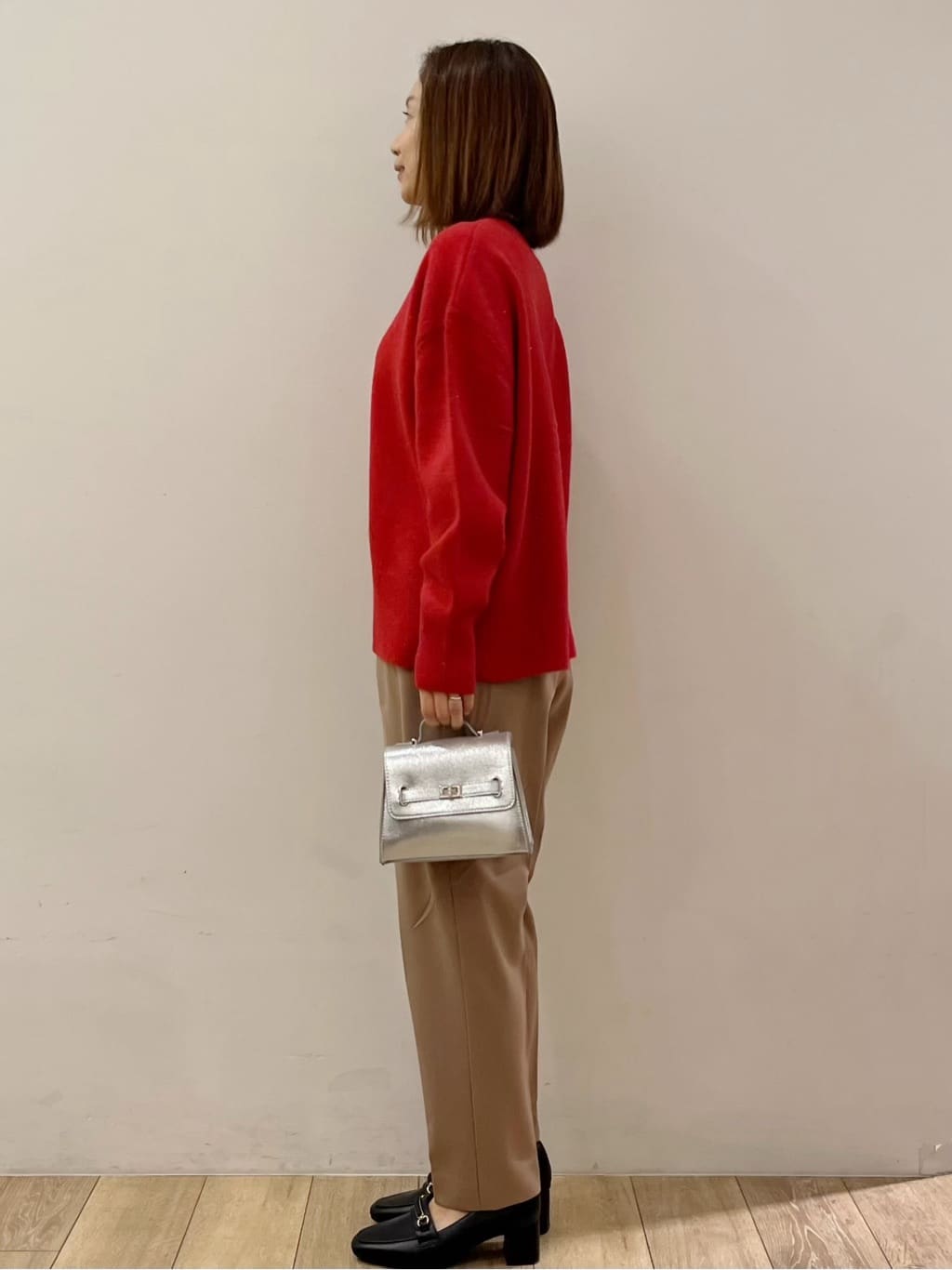 kcさんの「OPAQUE.CLIP｜シャイニー合皮スクエアデザインチェーンミニショルダーバッグ」を使ったコーディネート