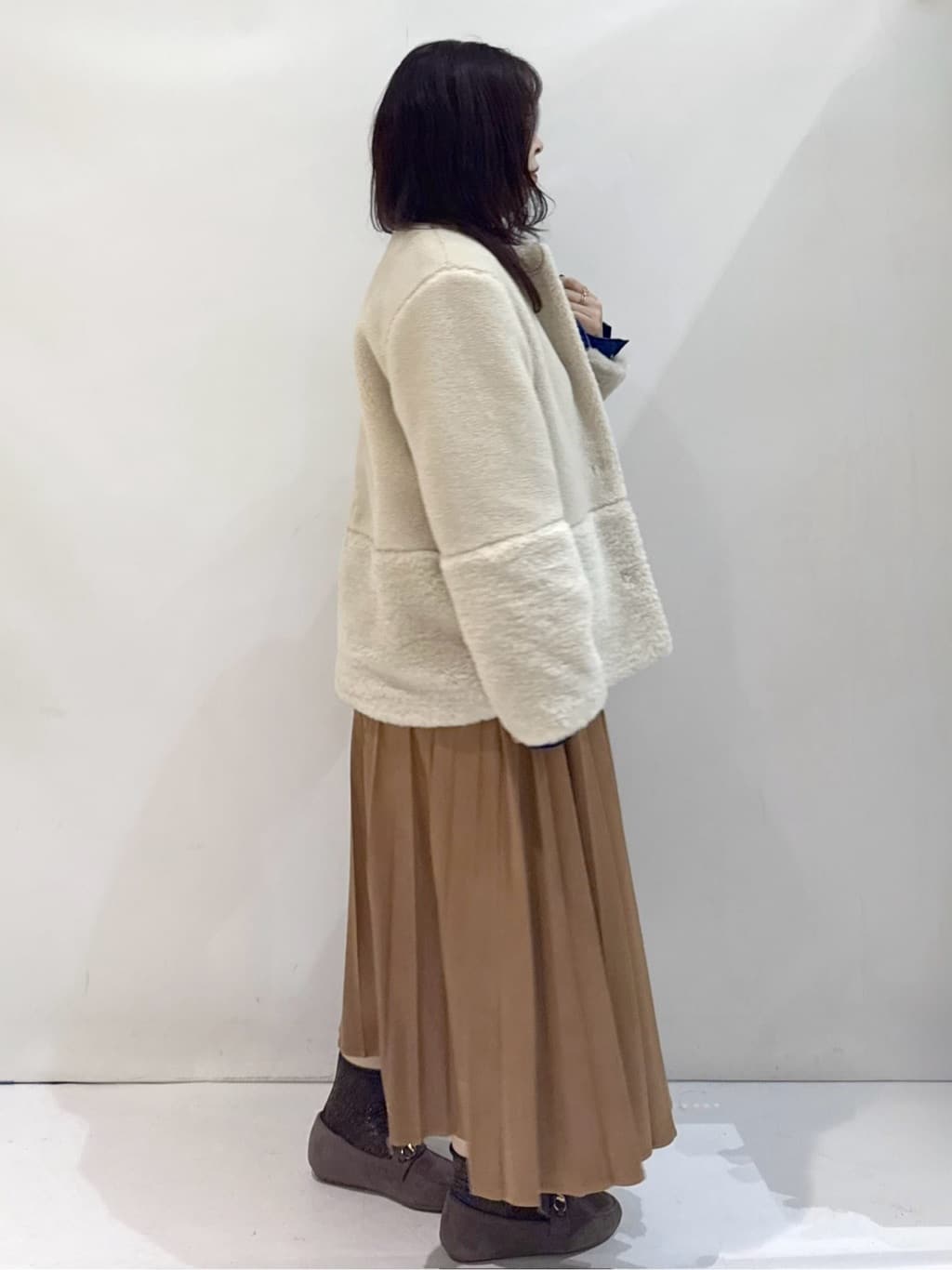 nakkoさんの「OPAQUE.CLIP｜フェイクボア切替ショートコート」を使ったコーディネート