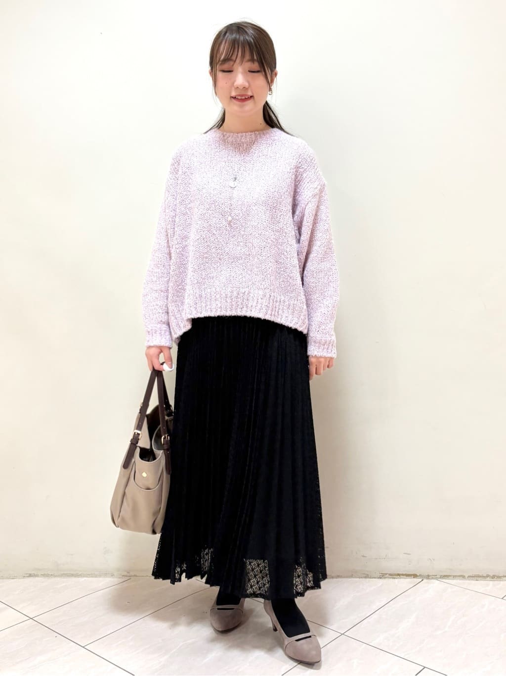mikiさんの「Reflect｜【一枚で着映え◎／ゆったり着られるワンサイズ】スパンコール&times;ラメニット」を使ったコーディネート