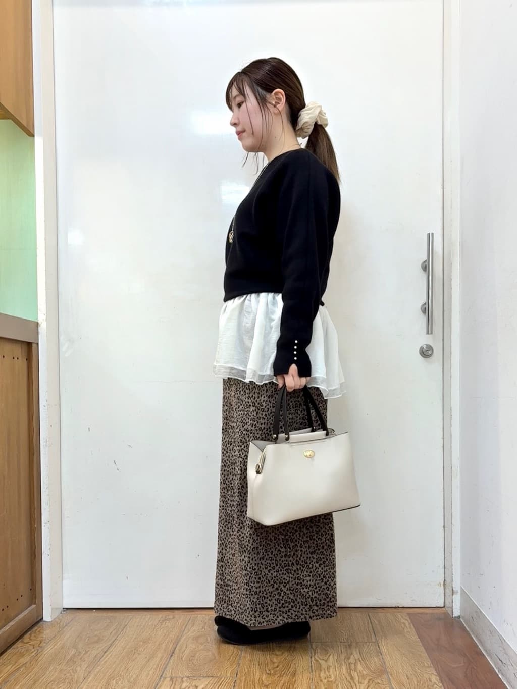 だいわさんの「SHOO･LA･RUE｜裾フリルレイヤードトップス」を使ったコーディネート