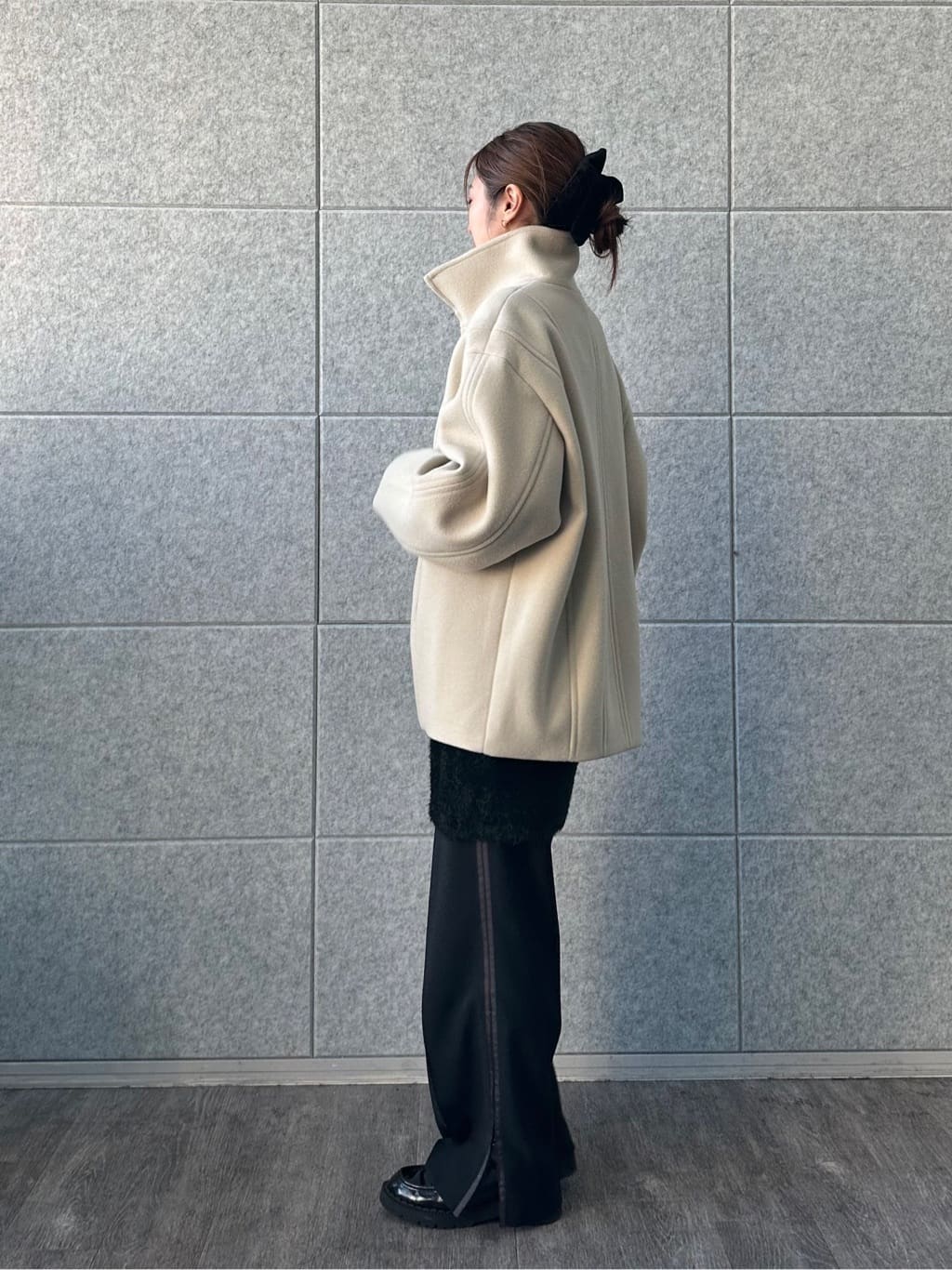 harunaさんの「CODE A｜wool volume short coat」を使ったコーディネート