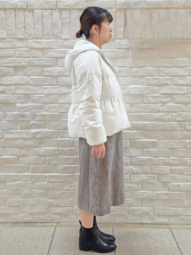 mamiさんの「index｜KAWADAダウンペプラムショートコート【撥水／洗濯機OK／静電気防止裏地】」を使ったコーディネート