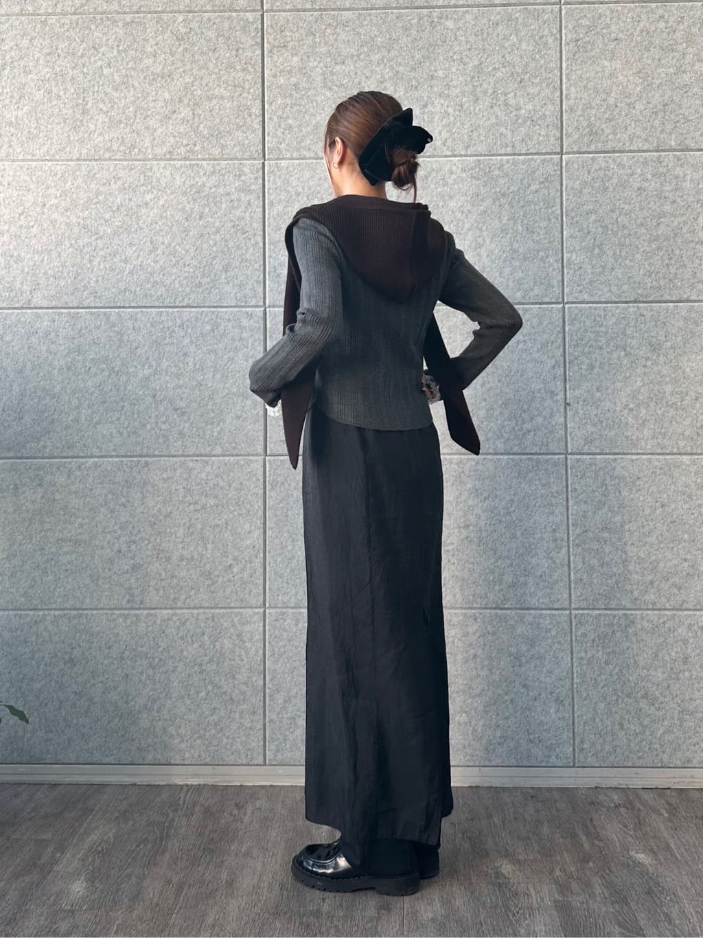 harunaさんの「CODE A｜pencil sheer skirt」を使ったコーディネート
