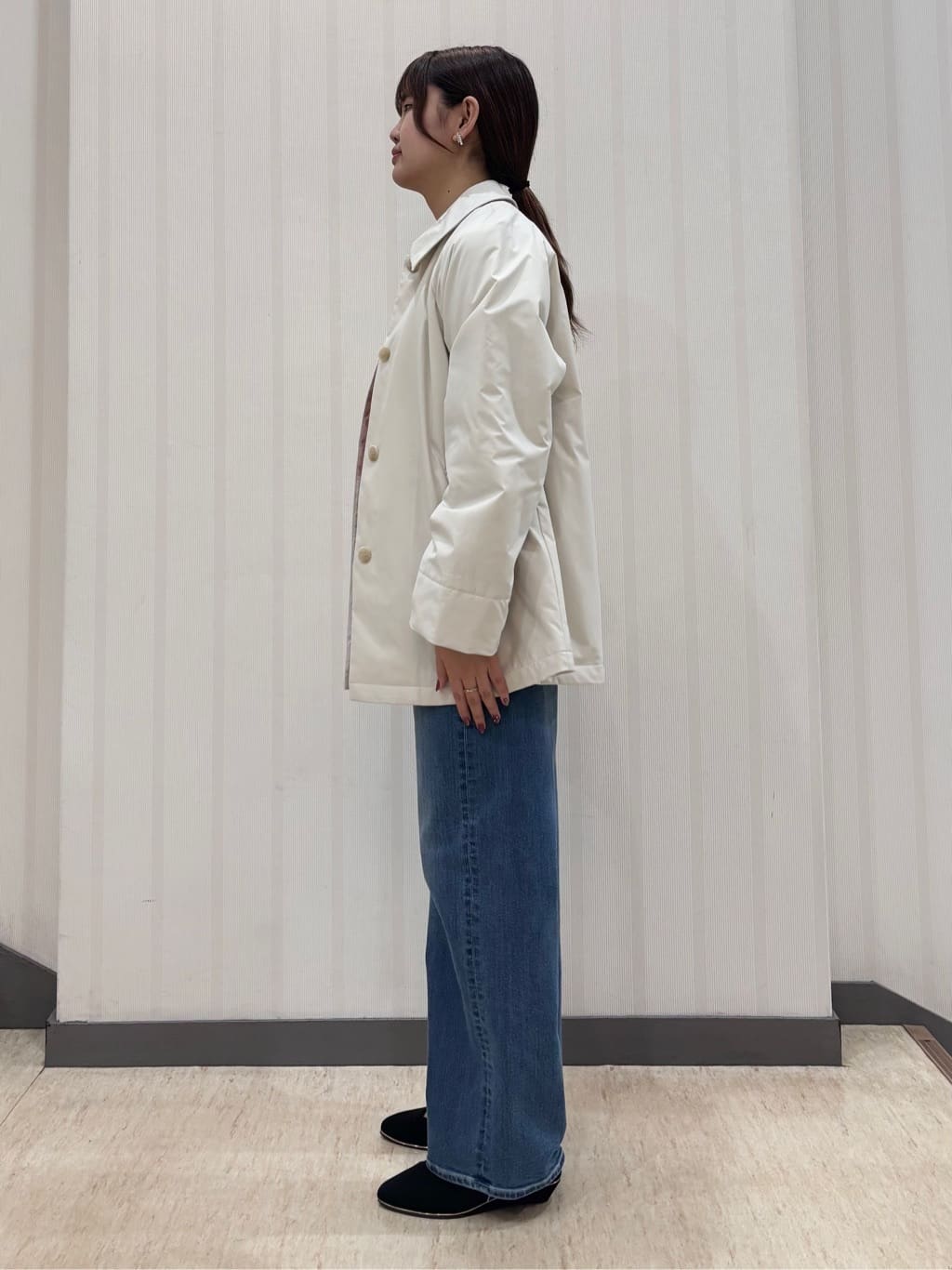 ちひさんの「INDIVI｜【褒められデニム】ワイドストレート デニムパンツ」を使ったコーディネート