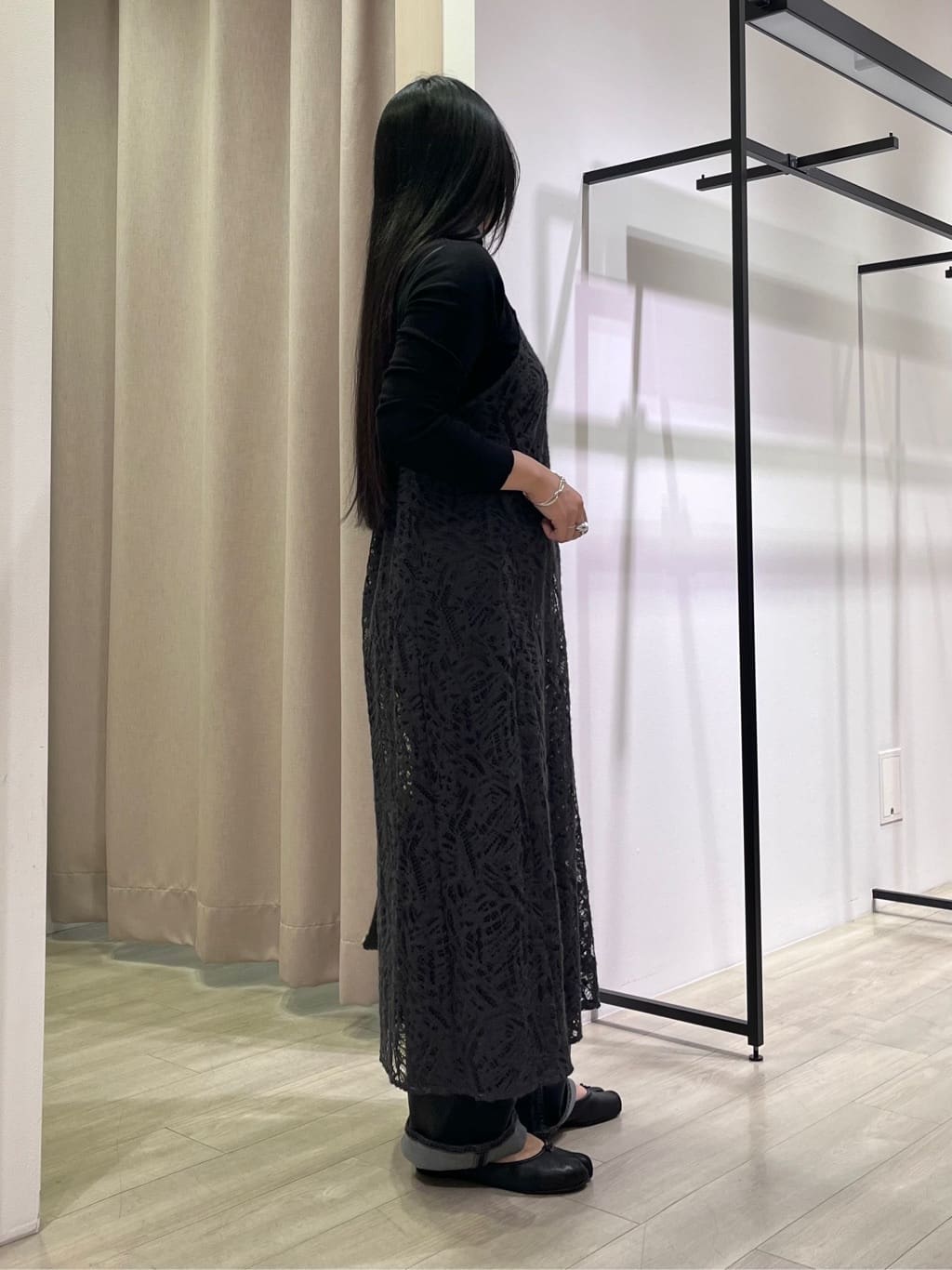 hasuさんの「INDIVI｜【超軽量／蓄熱】ライトパフステンカラーコート」を使ったコーディネート