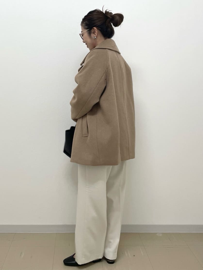 Akiさんの「OPAQUE.CLIP｜カシミヤブレンドウールミドルピーコート」を使ったコーディネート