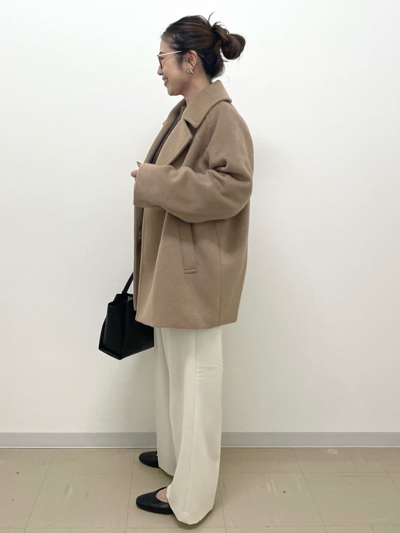 Akiさんの「OPAQUE.CLIP｜カシミヤブレンドウールミドルピーコート」を使ったコーディネート